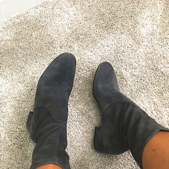 Stuart Weiztmsn Gray Suede Booties sz 10 - Picture 3 of 5